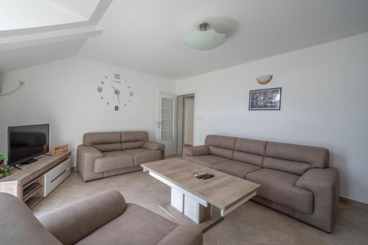 Villa Amfora Lipci Екстериор снимка
